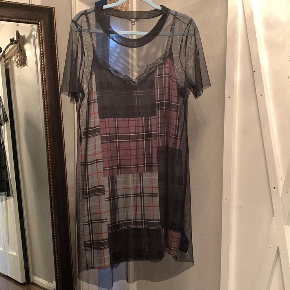 🔥Guess- Los Angeles, silky, plaid, dress with black mesh overlay. Size L.
